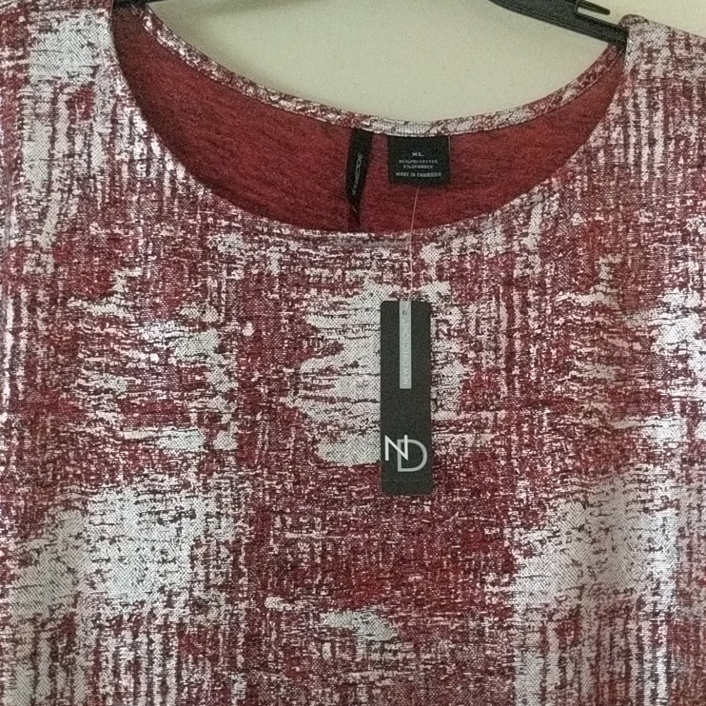 Blouse - Picture 2 of 3